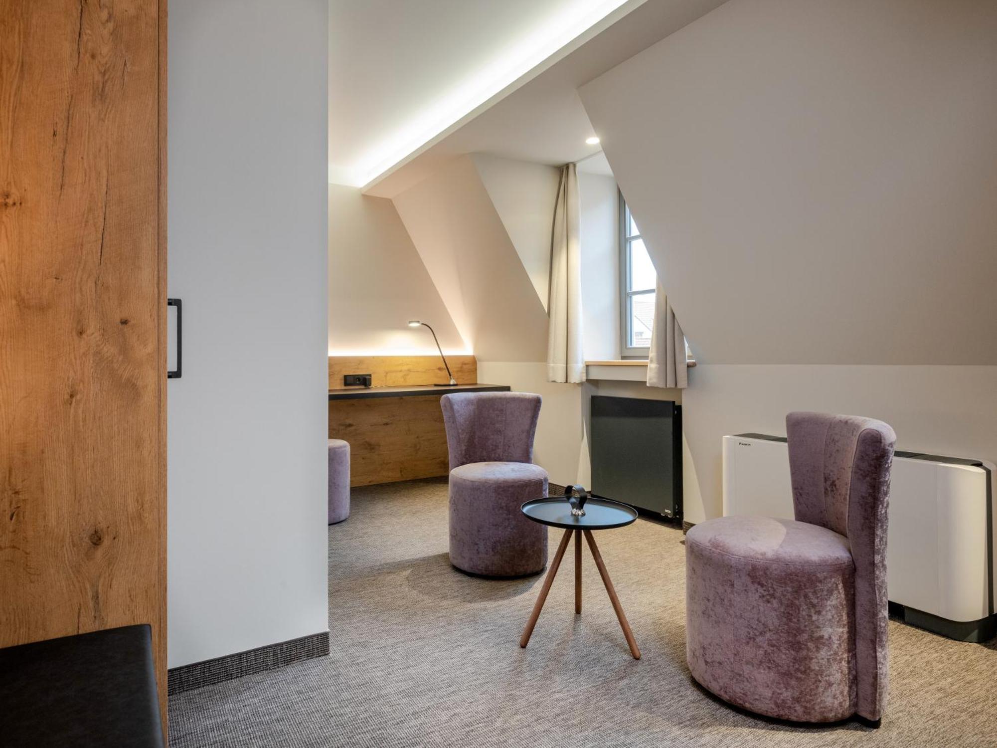 Nashi Hotel